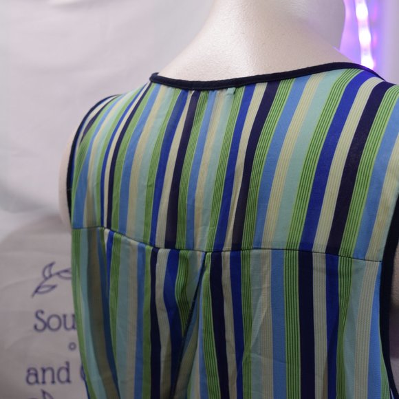 ChaCha Vente striped sheer tank overlay with navy lining. 3x - Picture 5 of 11